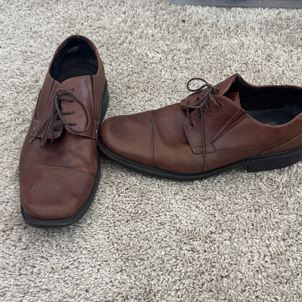 Rockport Men's Rich Brown Leather Derbys - Very Comfy